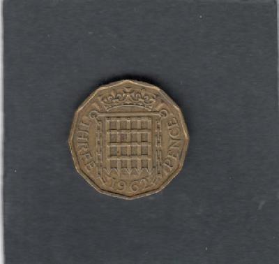 Beschrijving: 3 Pence ELIZABETH II